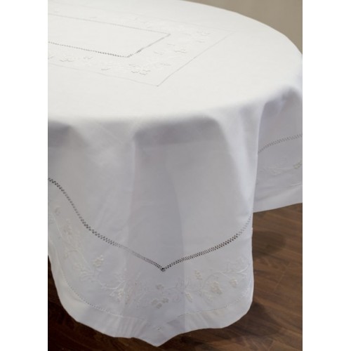 Liolios Home Tablecloth 180X270 with 12 Handmade Towels 09393